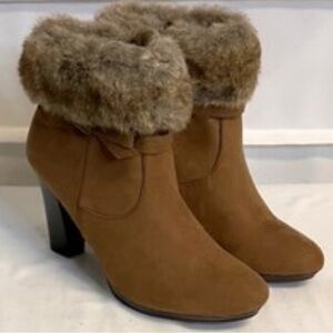 Dana Buchman Cassie Tan Ankle Fur Leather Heel Woman Boots Size 9.5M